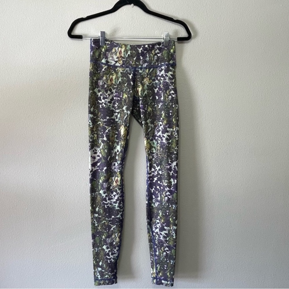 Lululemon leggings (size 4)
